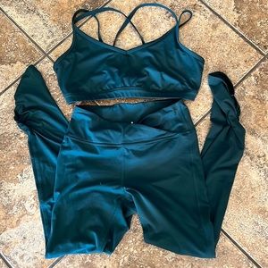 Hollister Gilly Hicks leggings and bra set